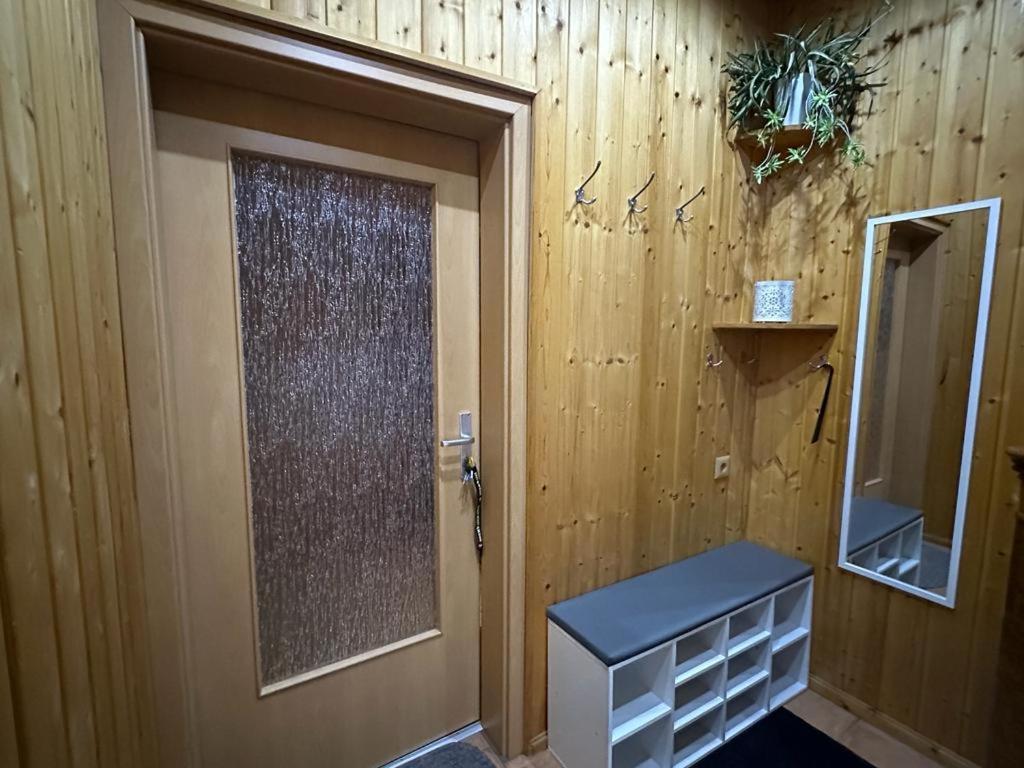 Christels Ferienwohnung 2 In Thale Mit Ueberdachter Terrasse, Kueche Mit Tv & Geschirrspueler エクステリア 写真