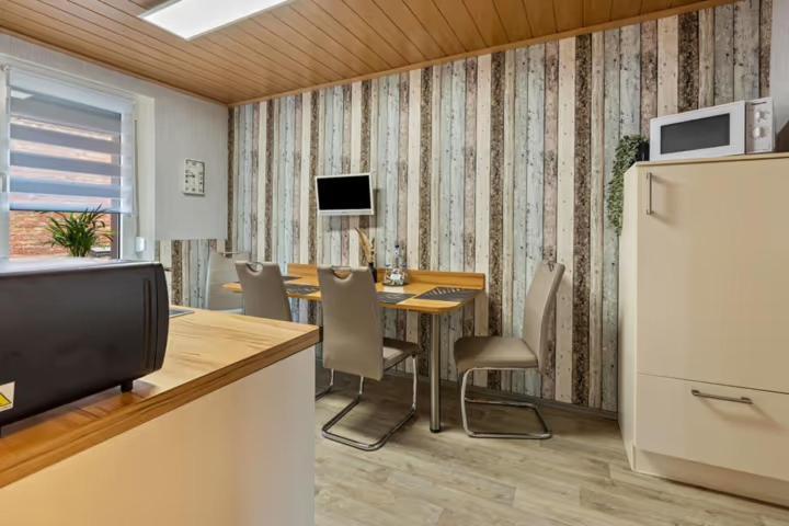 Christels Ferienwohnung 2 In Thale Mit Ueberdachter Terrasse, Kueche Mit Tv & Geschirrspueler エクステリア 写真
